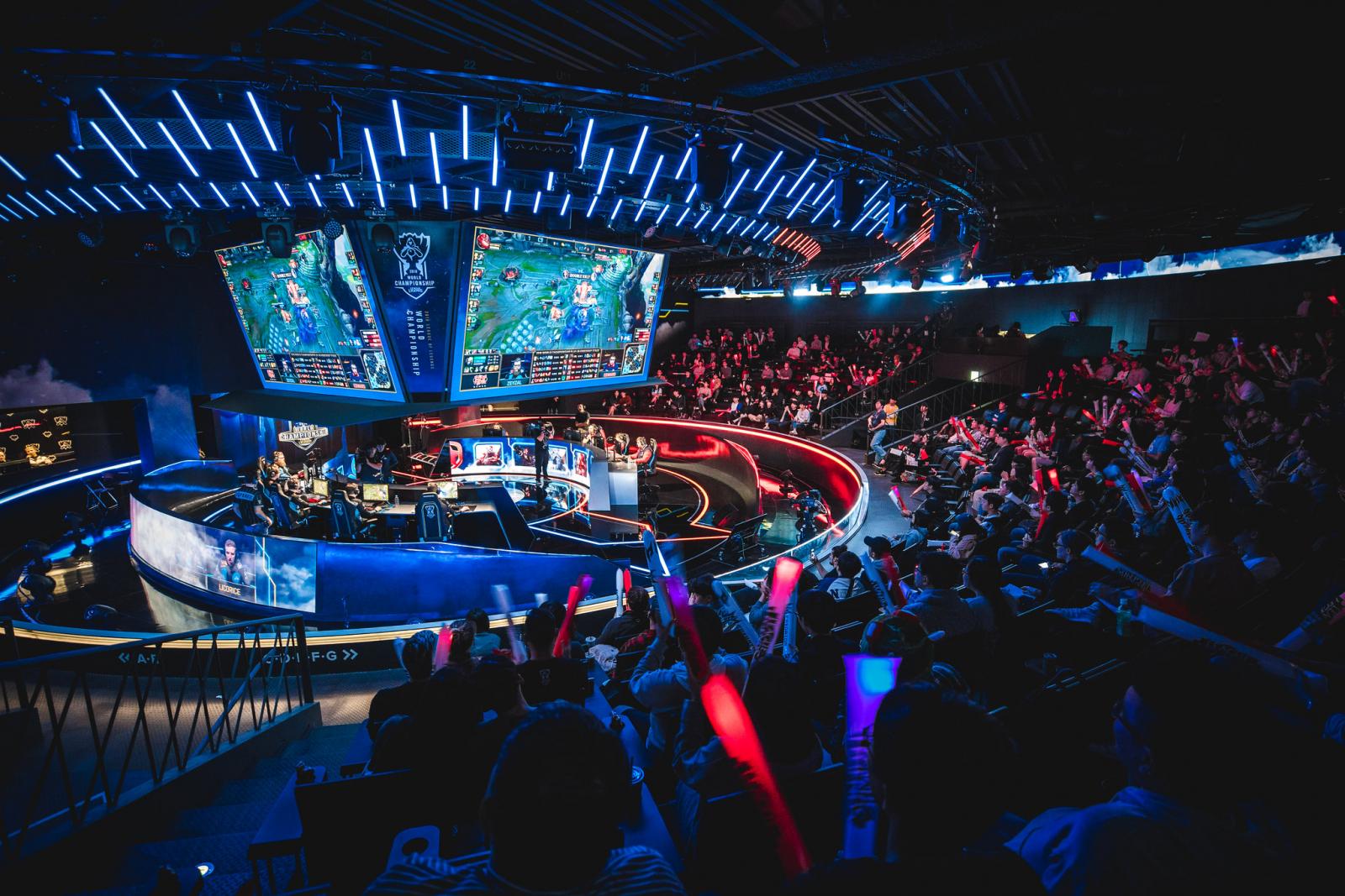 League of Legends LPL/LCK DFS Playbook - April 10