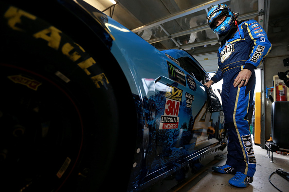 NASCAR DFS: Folds of Honor QuikTrip 500 Example Lineups