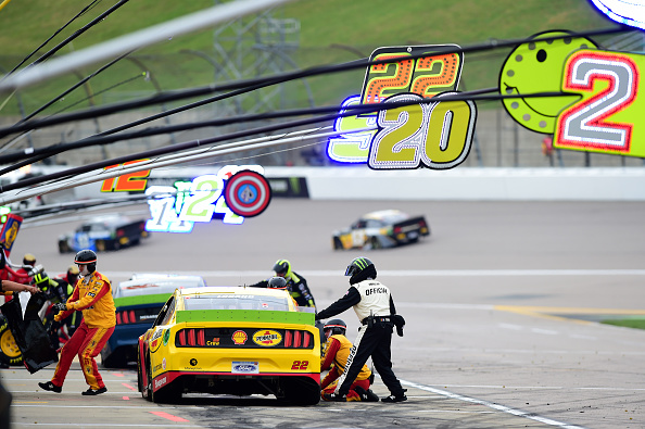 NASCAR DFS: Super Start Batteries 400 Playbook