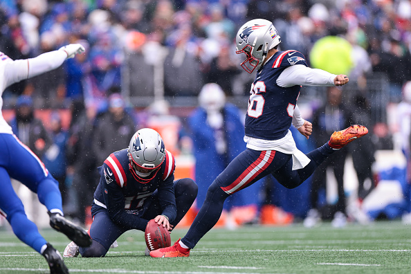 NFL Player Props SNF 122125