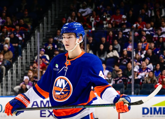 NHL Best Bets & DFS Cheat Sheet, 4/9: Picks, Predictions & Player Props